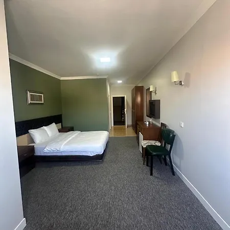 Grand S&S Hotel *